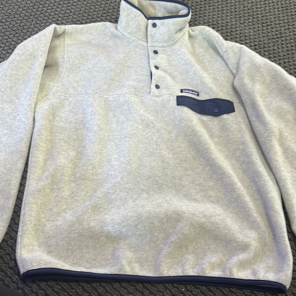 Patagonia fleece (navy and gray)